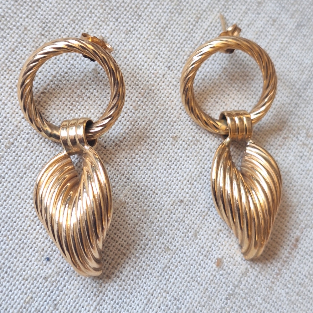 Vintage Earrings In 14k Yellow Gold - Picture 7 of 15